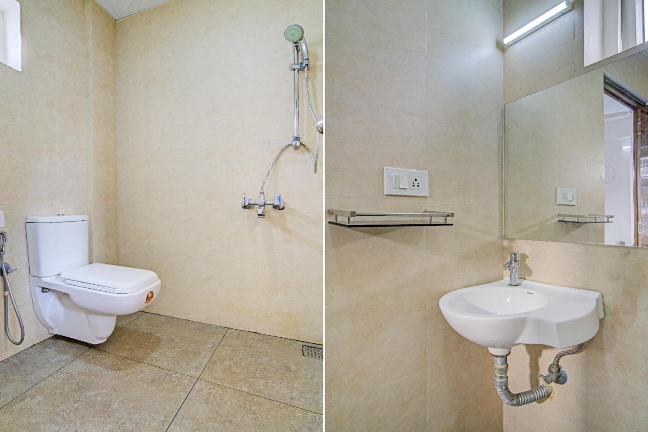 Hotel Vaccinated Staff- Capital O 74715 Phoenix Holidays Kochi Exterior foto